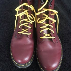 DR Martens boot, size men 8 EU 41, color cherry red, great condition,